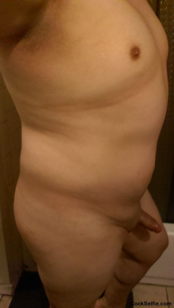 Side view of me , been hitting the gym lately , like ? ;) - Cock Selfie