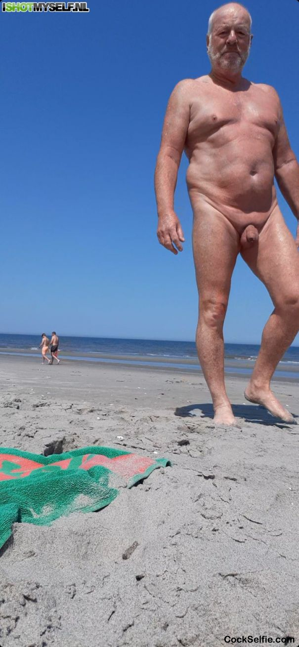 On the beach - Cock Selfie