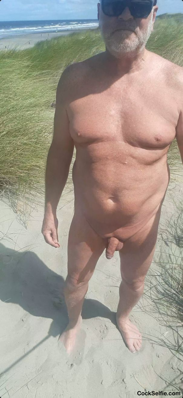 The beach - Cock Selfie