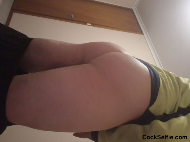 Do u like this arse - Cock Selfie