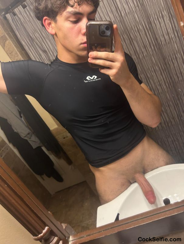 Dm - Cock Selfie