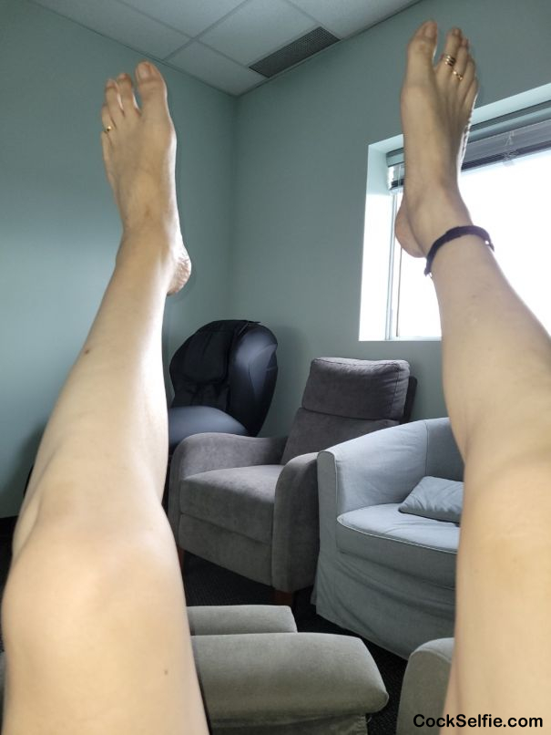 Suck my toes while youre at it - Cock Selfie