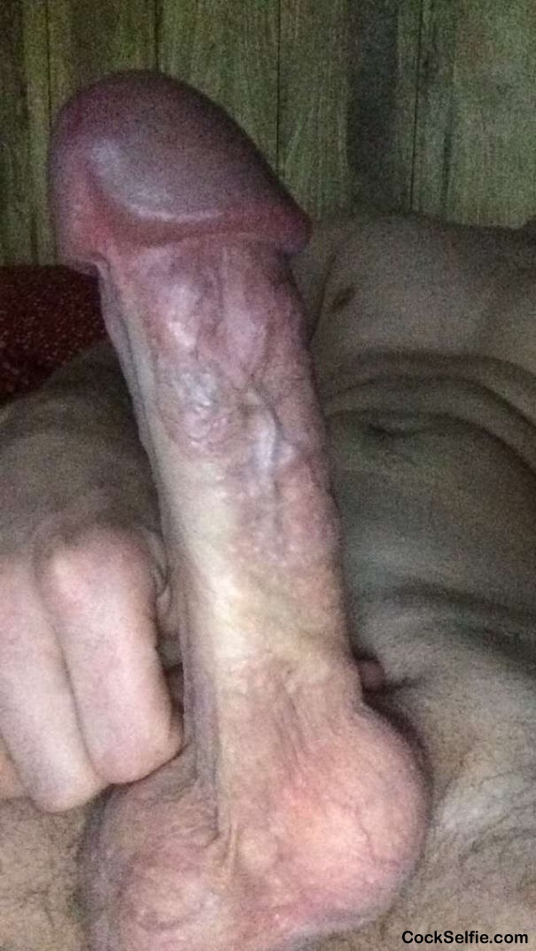 Any sexy girls want to have some fun on kik?ðŸ˜ˆ - Cock Selfie