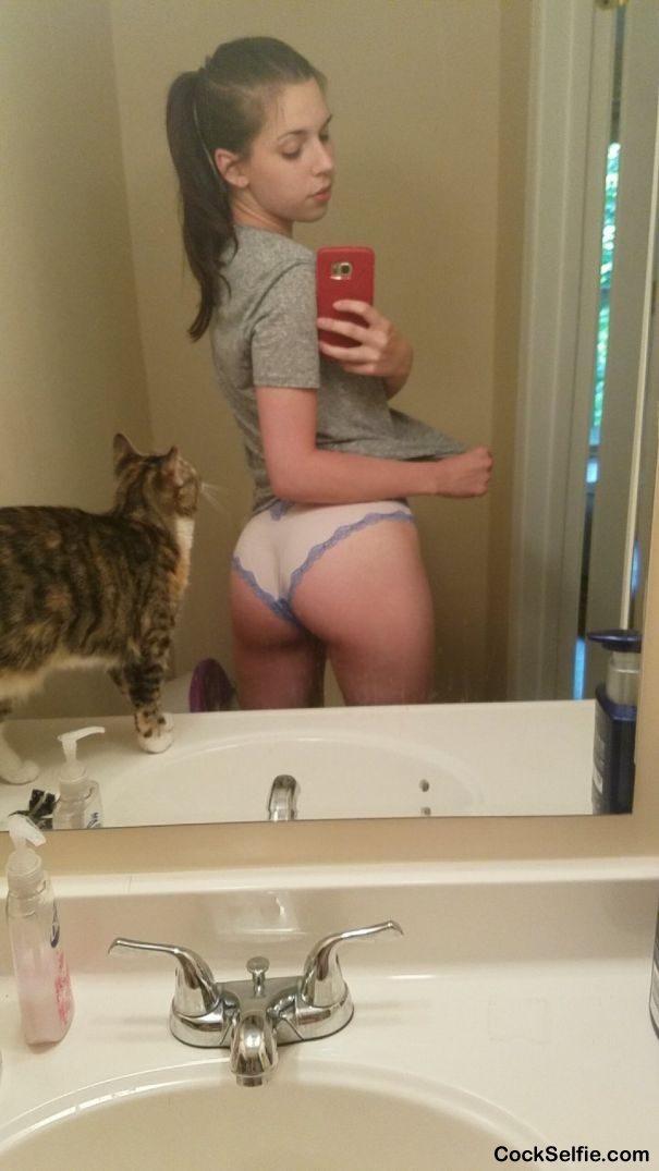 17 - Cock Selfie