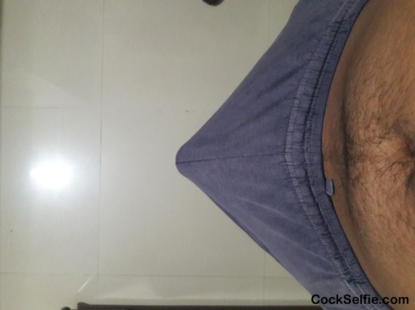 msg me if you wana see whats inside - Cock Selfie