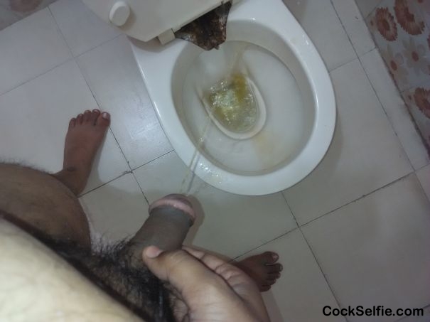 let me pee..then I will fuck our hot pussy - Cock Selfie