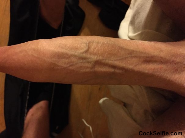 Closed 4skin shows all the Veins - Cock Selfie